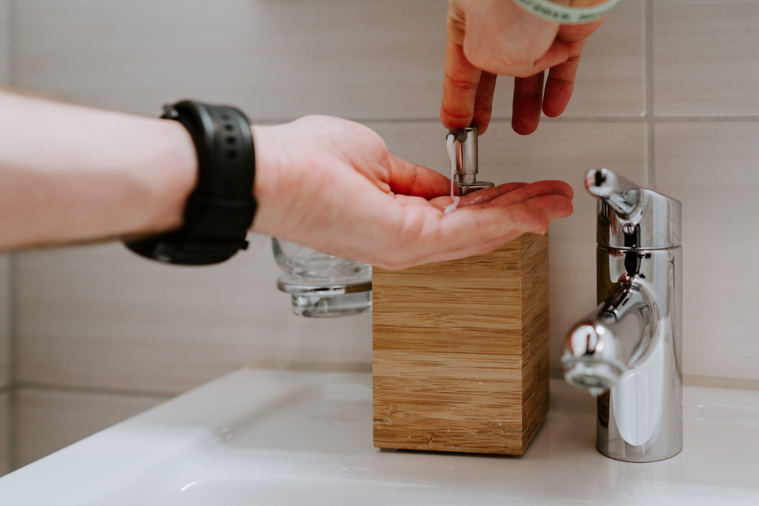 Hands up – Richtige Händehygiene und -desinfektion